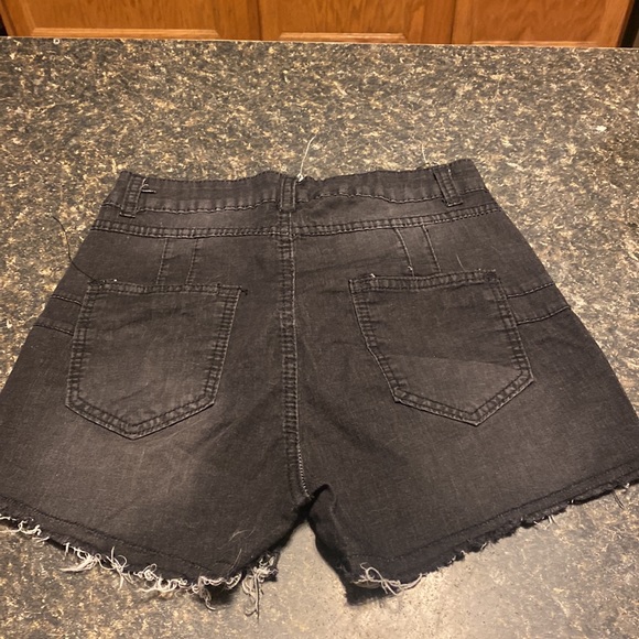 Jeans shorts - Picture 2 of 2